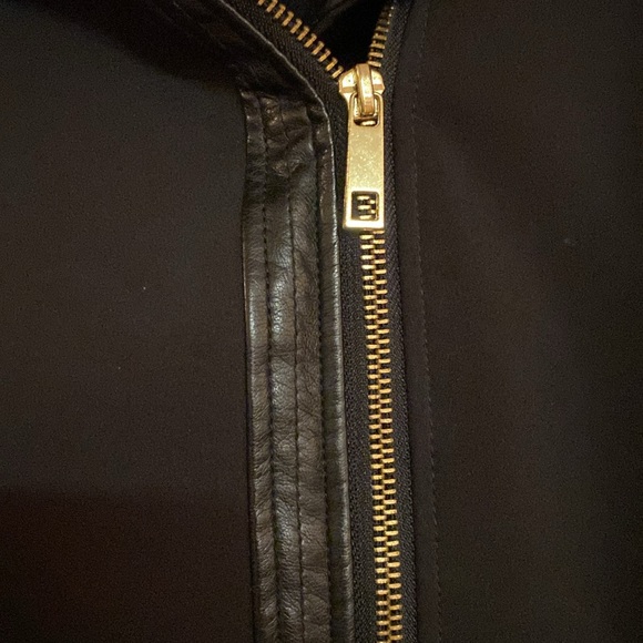 Black stylish coat - Picture 4 of 12